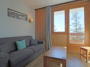 Bel Appartement Rénové avec Balcon - Ski aux Pieds, 5 Pers., Près des Commerces - FR-1-398-547